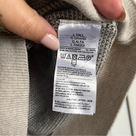 Old Navy Gray Knit Sweater Tall (Box D) - Picture 4 of 5